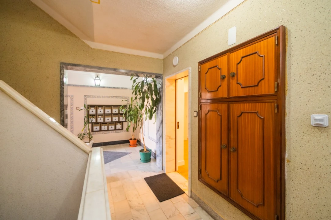 Apartamento T1 para Arrendamento em Massamá e Monte Abraão Foto 29