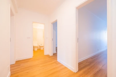 Apartamento T1 para Arrendamento em Massamá e Monte Abraão