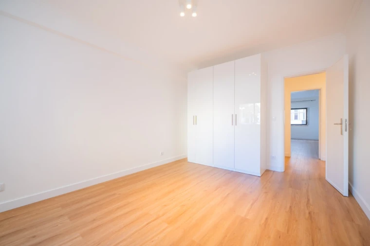 Apartamento T1 para Arrendamento em Massamá e Monte Abraão Foto 22