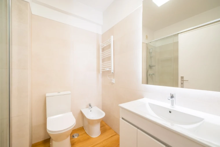 Apartamento T1 para Arrendamento em Massamá e Monte Abraão Foto 24