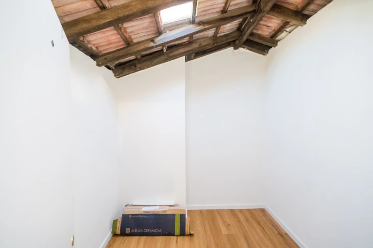 Apartamento T1 para Arrendamento em Massamá e Monte Abraão Foto 31