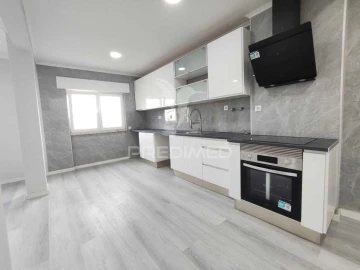 Apartamento T2 para Venda em Setubal (São Sebastião)