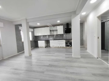 Apartamento T2 para Venda em Setubal (São Sebastião)