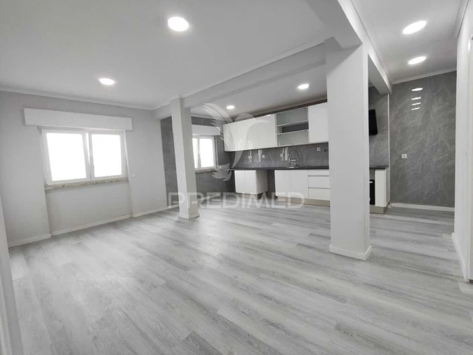 Apartamento T2 para Venda em Setubal (São Sebastião) Foto 2