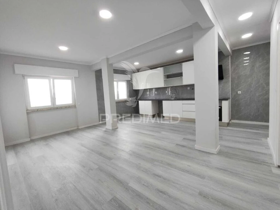 Apartamento T2 para Venda em Setubal (São Sebastião) Foto 2