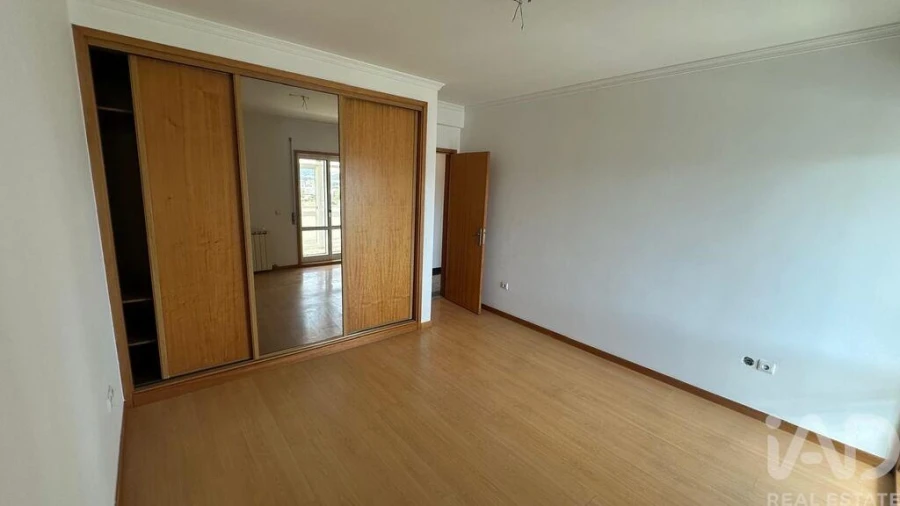 Apartamento T3 para Venda em Mafamude e Vilar do Paraíso Foto 9