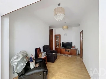Apartamento T1 para Venda em Laranjeiro e Feijó