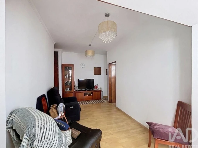 Apartamento T1 para Venda em Laranjeiro e Feijó Foto 5