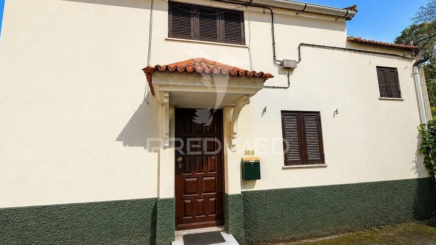 Moradia T2 para Venda em Campolide