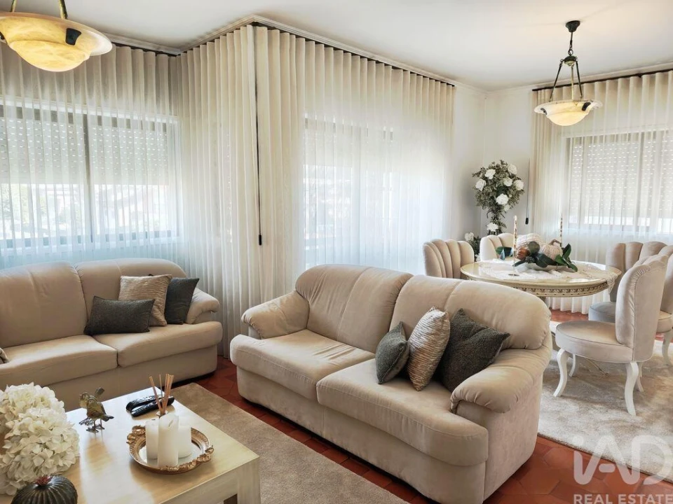 Apartamento T3 para Venda em Paços de Brandão Foto 4