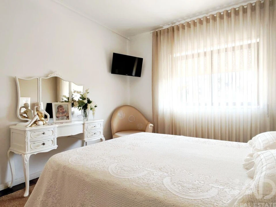 Apartamento T3 para Venda em Paços de Brandão Foto 19