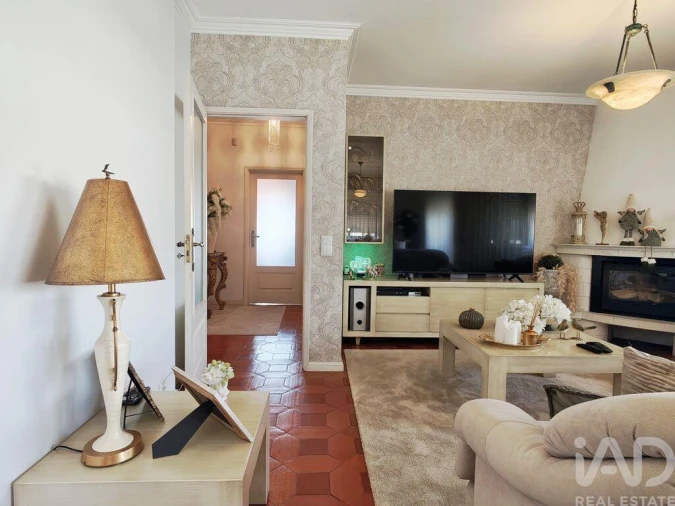 Apartamento T3 para Venda em Paços de Brandão Foto 3