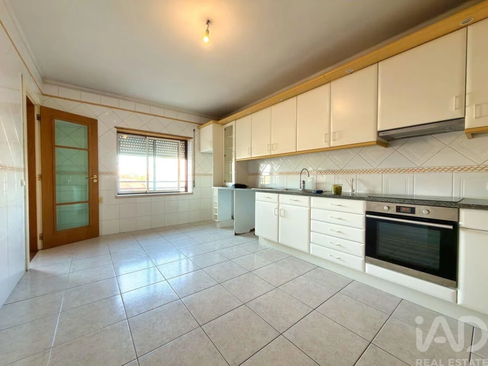 Apartamento para Venda em Leiria, Pousos, Barreira e Cortes Foto 4