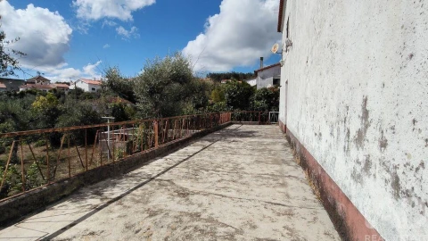 Moradia T3 para Venda em Pedrogão Grande