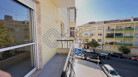 Apartamento T1 para Venda em Alverca do Ribatejo e Sobralinho