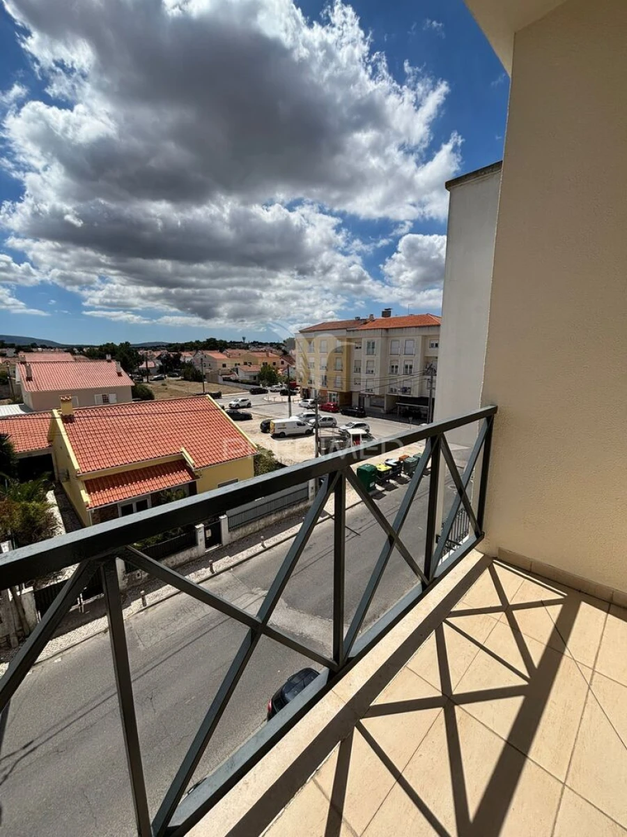 Apartamento T2 para Venda em Quinta do Conde Foto 7