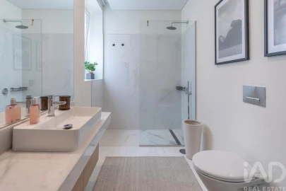 Apartamento T3 para Venda em Campolide