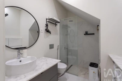 Apartamento T3 para Venda em Campolide