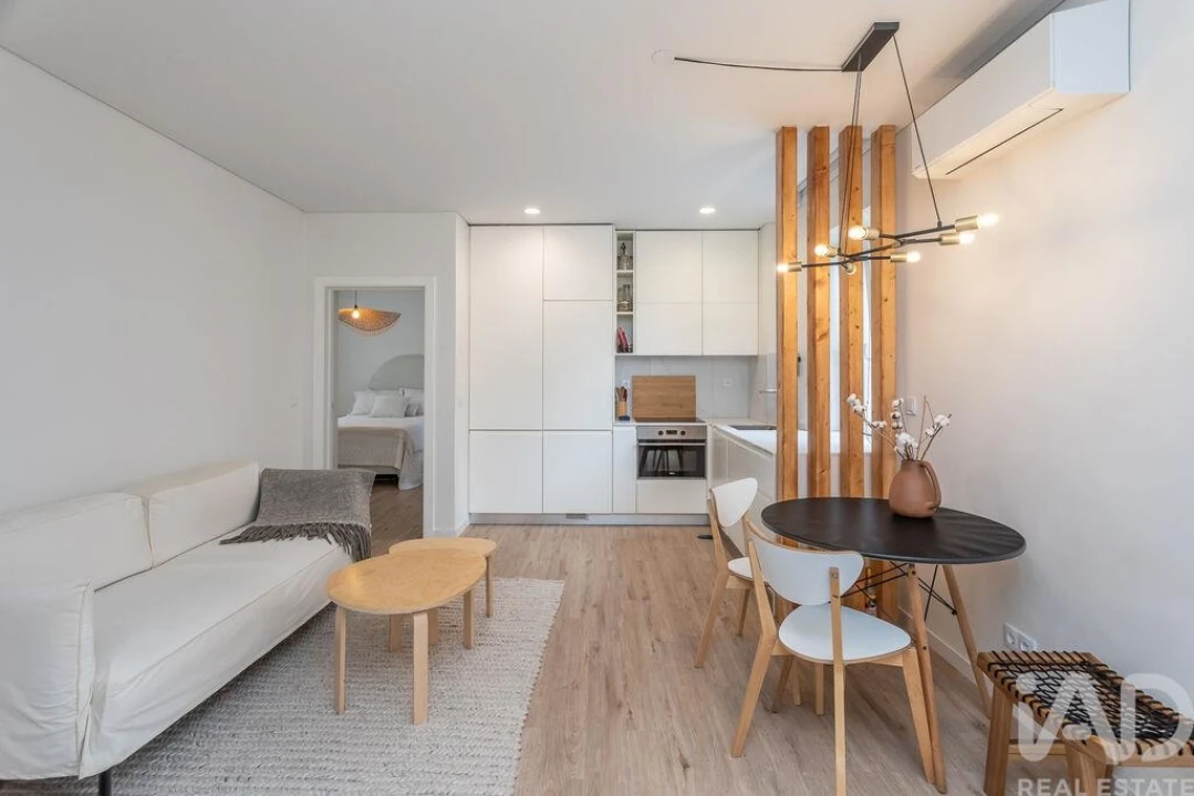 Apartamento T3 para Venda em Campolide Foto 1