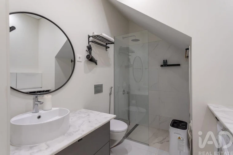 Apartamento T3 para Venda em Campolide Foto 23