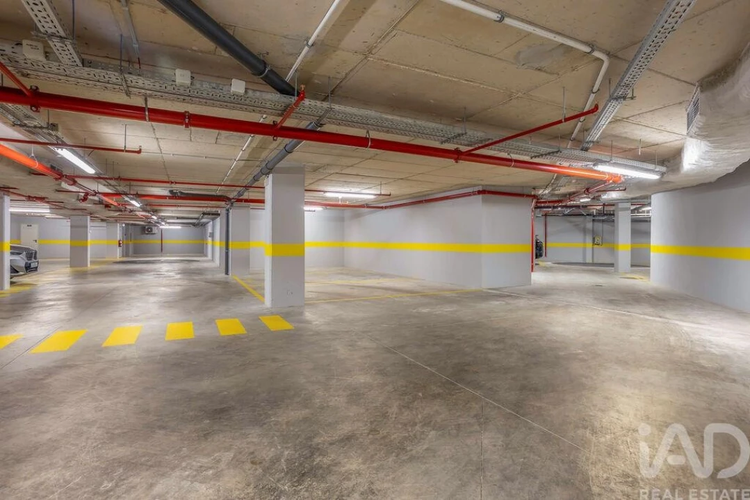 Apartamento T3 para Venda em Campolide Foto 33