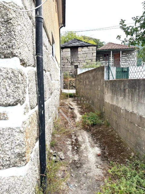 Moradia T2 para Venda em Aboadela, Sanche e Várzea