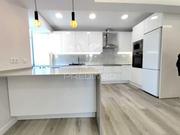 Apartamento T2 para Venda em Corroios