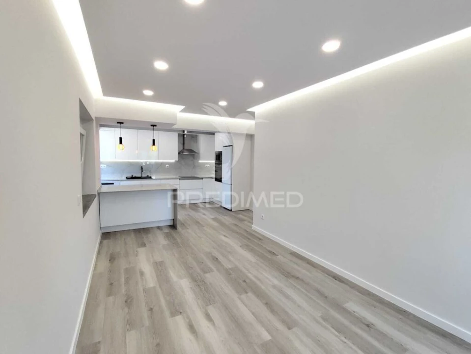 Apartamento T2 para Venda em Corroios Foto 14
