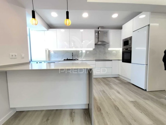 Apartamento T2 para Venda em Corroios Foto 15