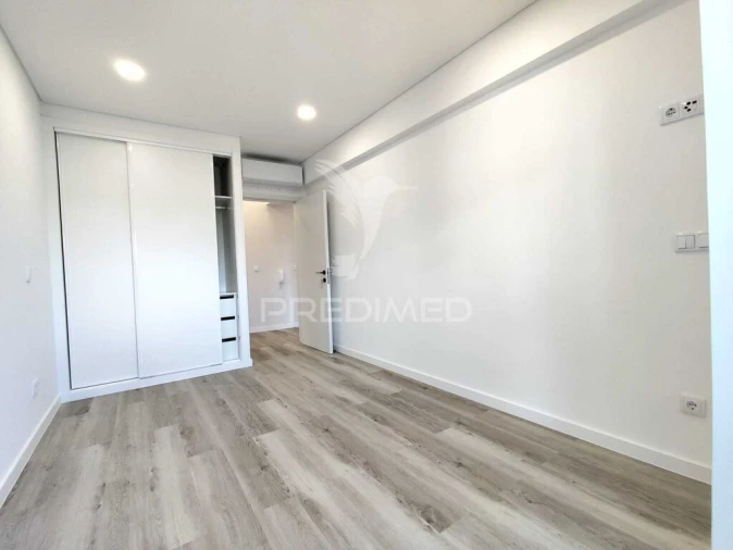 Apartamento T2 para Venda em Corroios Foto 20