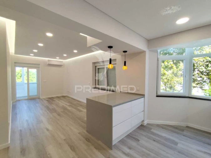 Apartamento T2 para Venda em Corroios Foto 16
