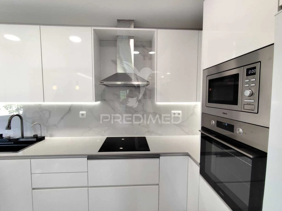Apartamento T2 para Venda em Corroios Foto 10