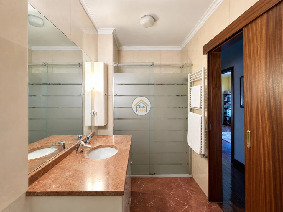 Apartamento T2 para Venda em Cedofeita, Santo Ildefonso, Sé, Miragaia, São Nicolau e Vitória Foto 8