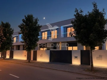 Moradia T3 para Venda em Antas e Abade de Vermoim
