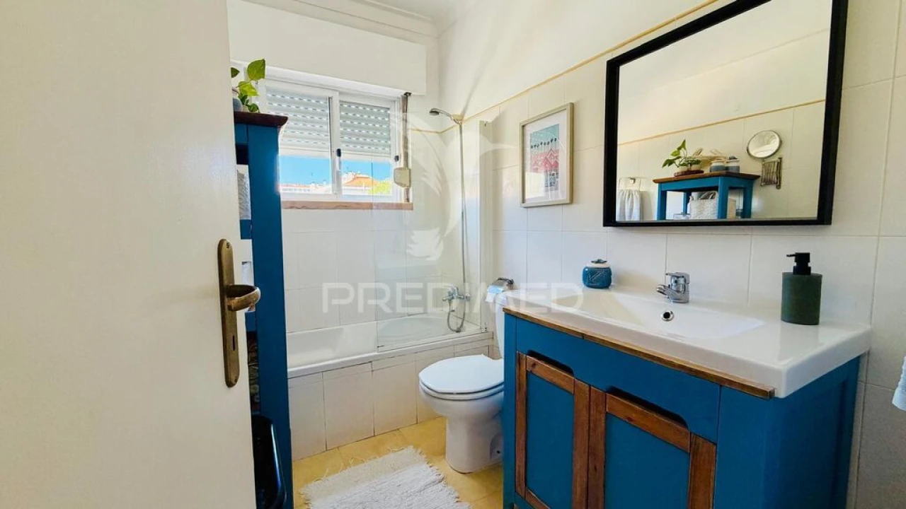 Apartamento T3 para Venda em Agualva e Mira-Sintra Foto 8