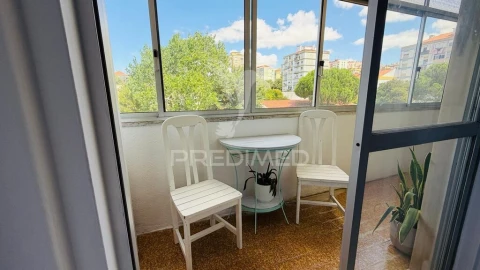 Apartamento T3 para Venda em Agualva e Mira-Sintra