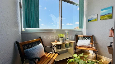 Apartamento T3 para Venda em Agualva e Mira-Sintra