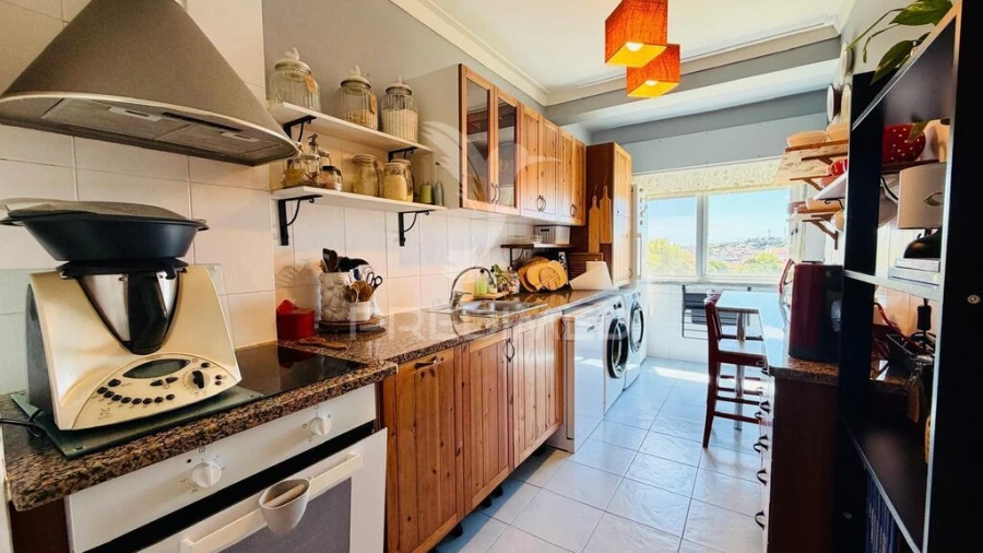 Apartamento T3 para Venda em Agualva e Mira-Sintra Foto 6