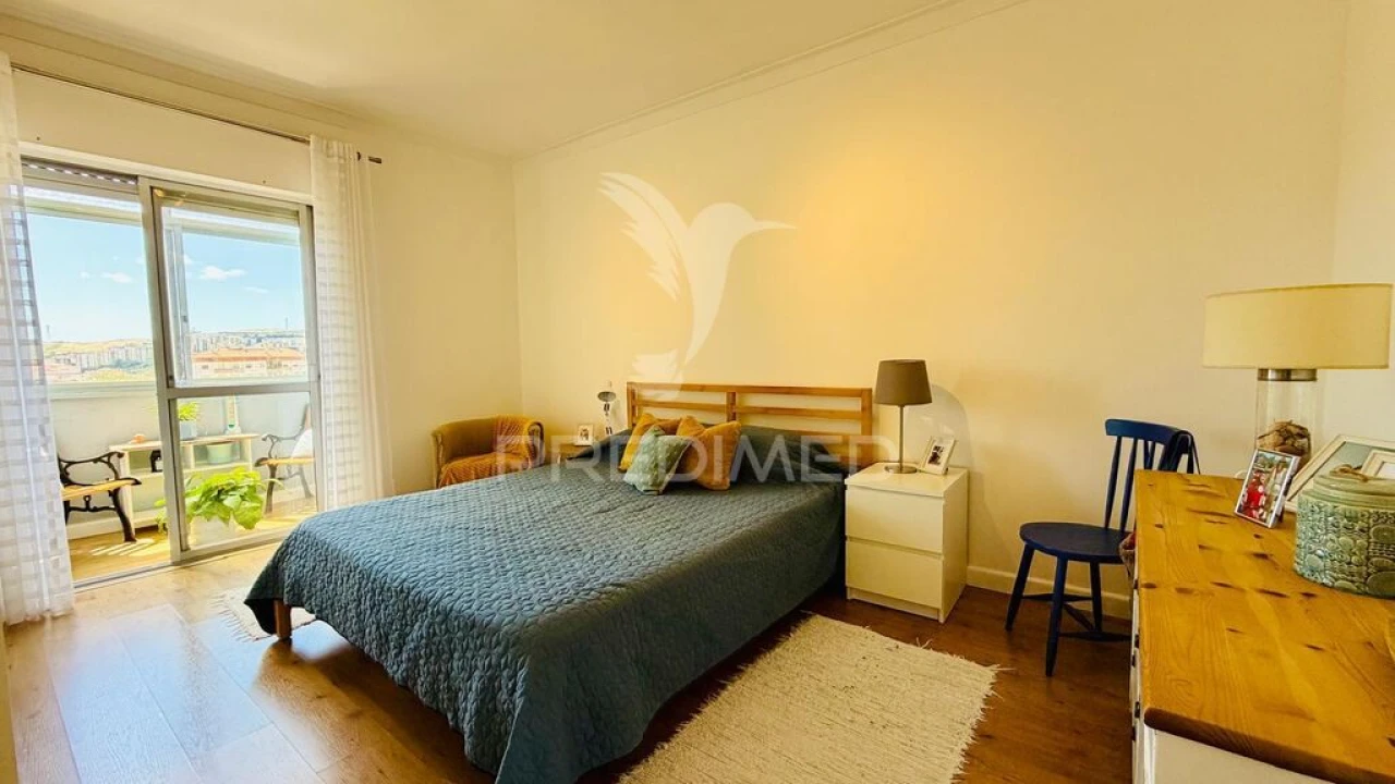 Apartamento T3 para Venda em Agualva e Mira-Sintra Foto 9