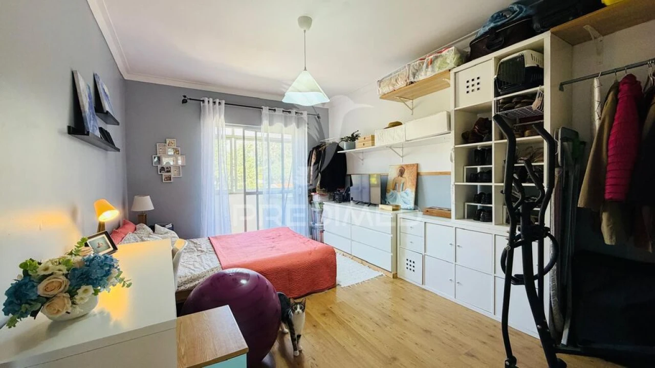 Apartamento T3 para Venda em Agualva e Mira-Sintra Foto 13