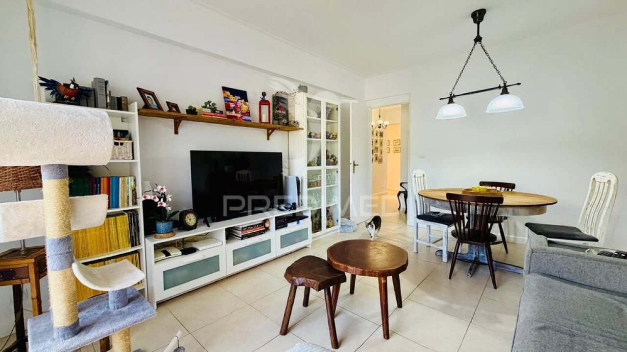 Apartamento T3 para Venda em Agualva e Mira-Sintra Foto 1