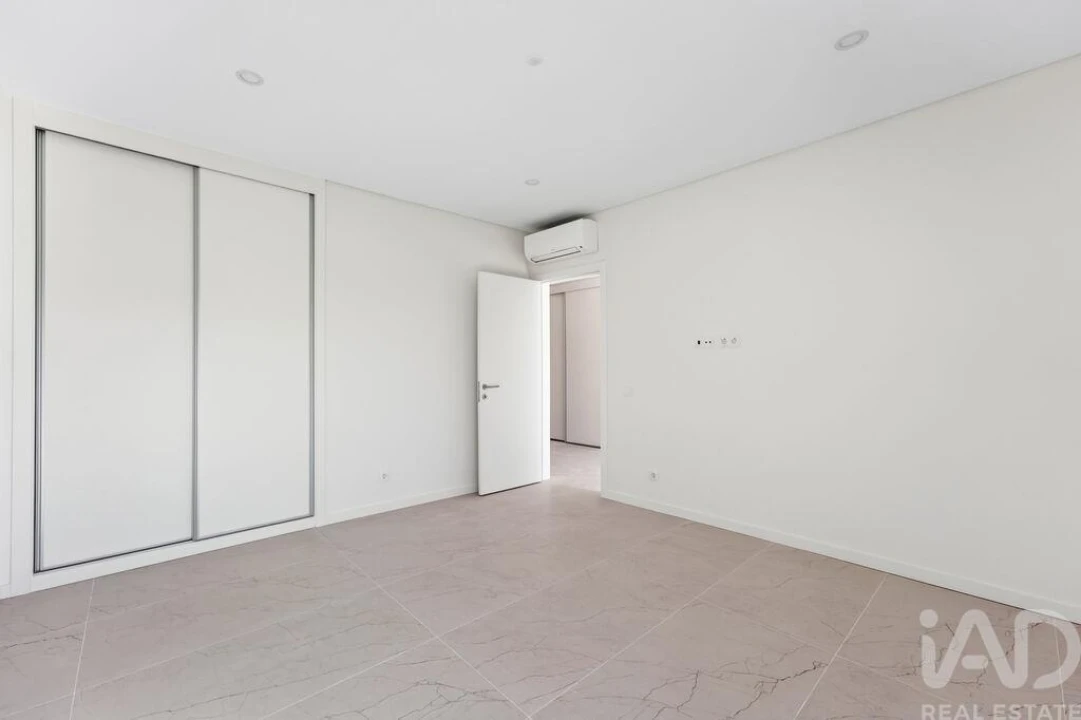 Apartamento T1 para Venda em Quarteira Foto 15
