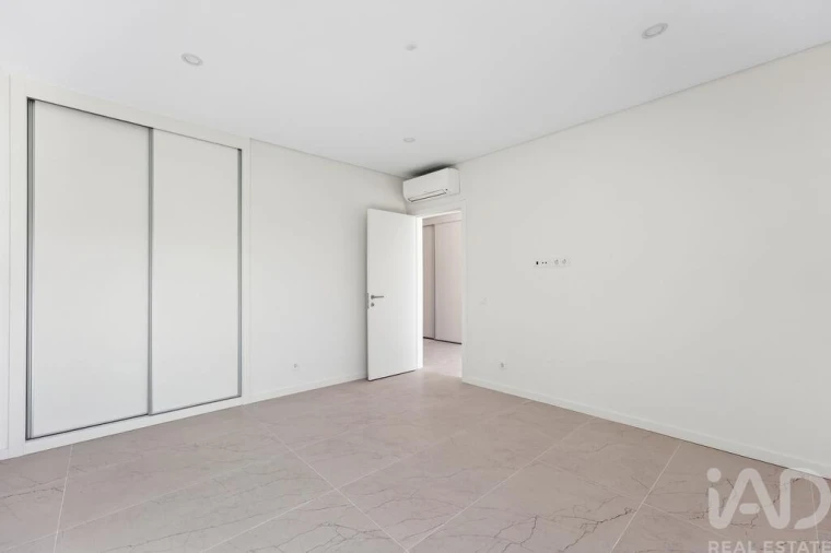 Apartamento T1 para Venda em Quarteira Foto 15