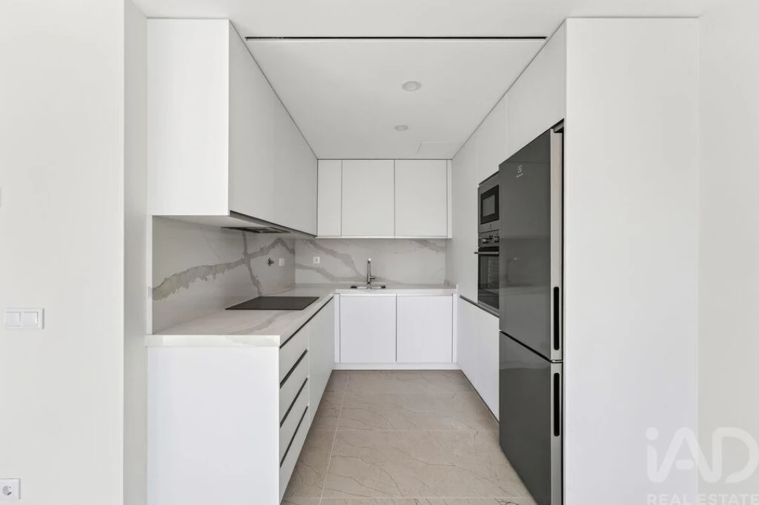 Apartamento T1 para Venda em Quarteira Foto 9