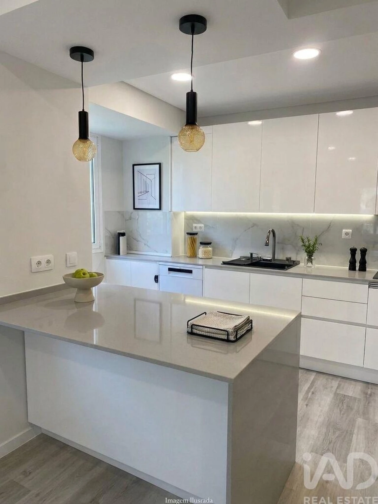 Apartamento T2 para Venda em Corroios Foto 1