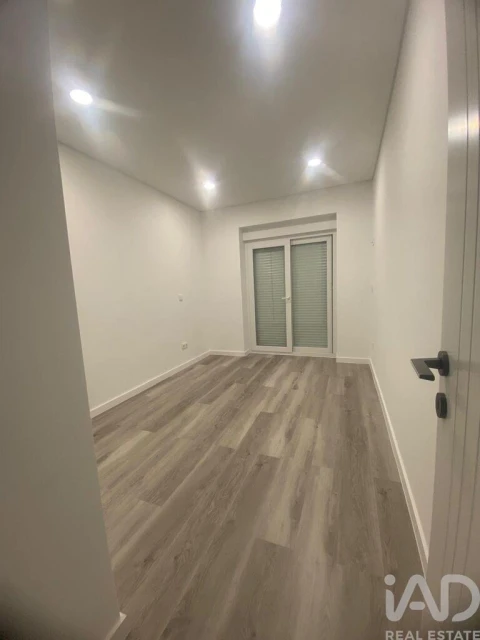 Apartamento T2 para Venda em Corroios