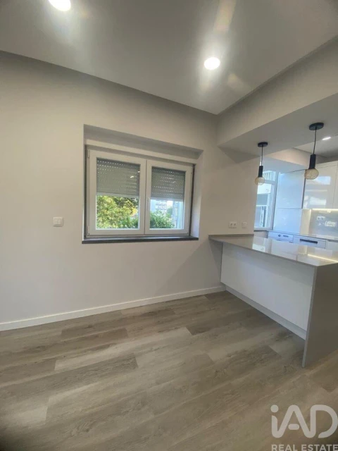 Apartamento T2 para Venda em Corroios