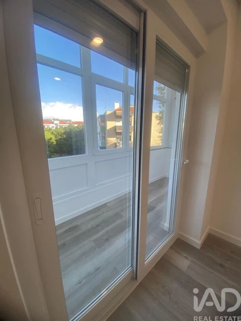 Apartamento T2 para Venda em Corroios
