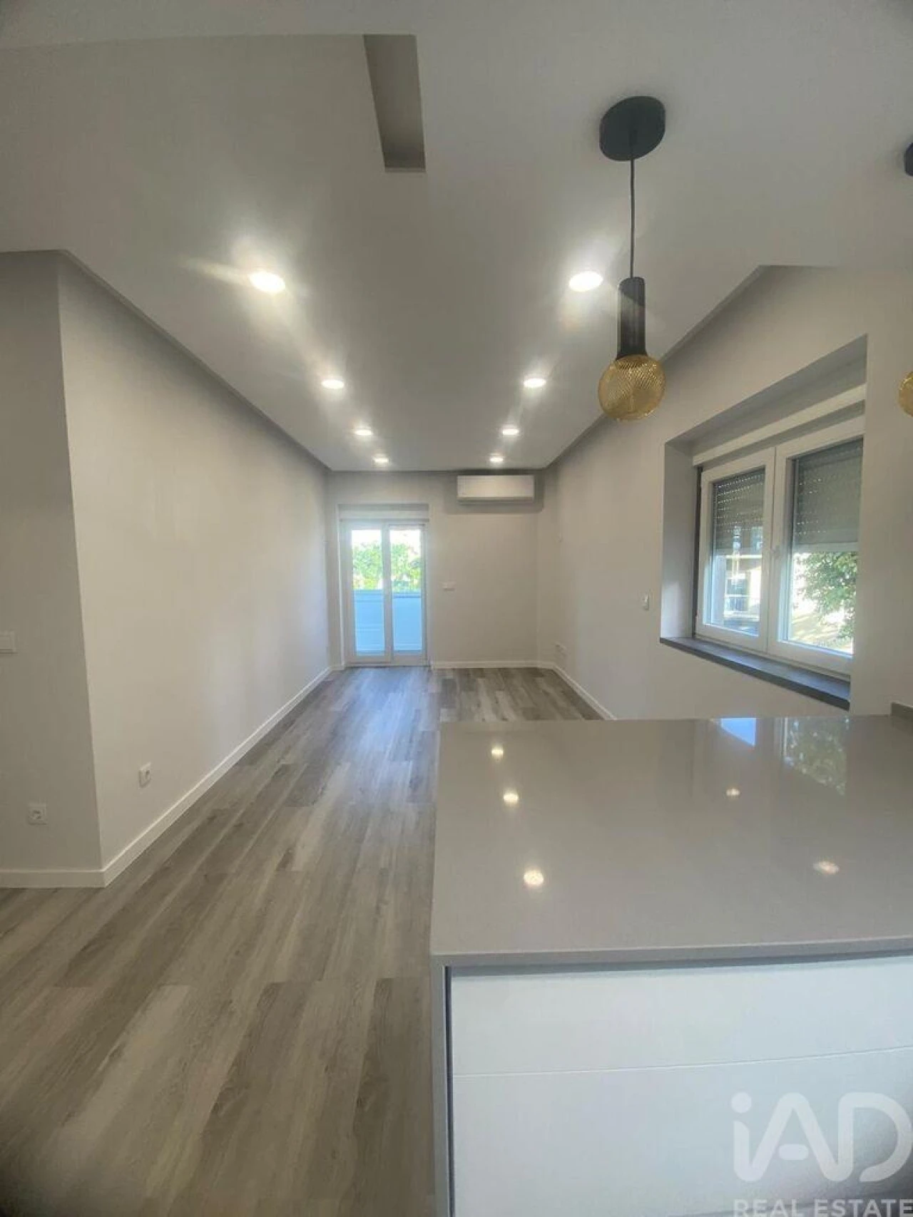 Apartamento T2 para Venda em Corroios Foto 9