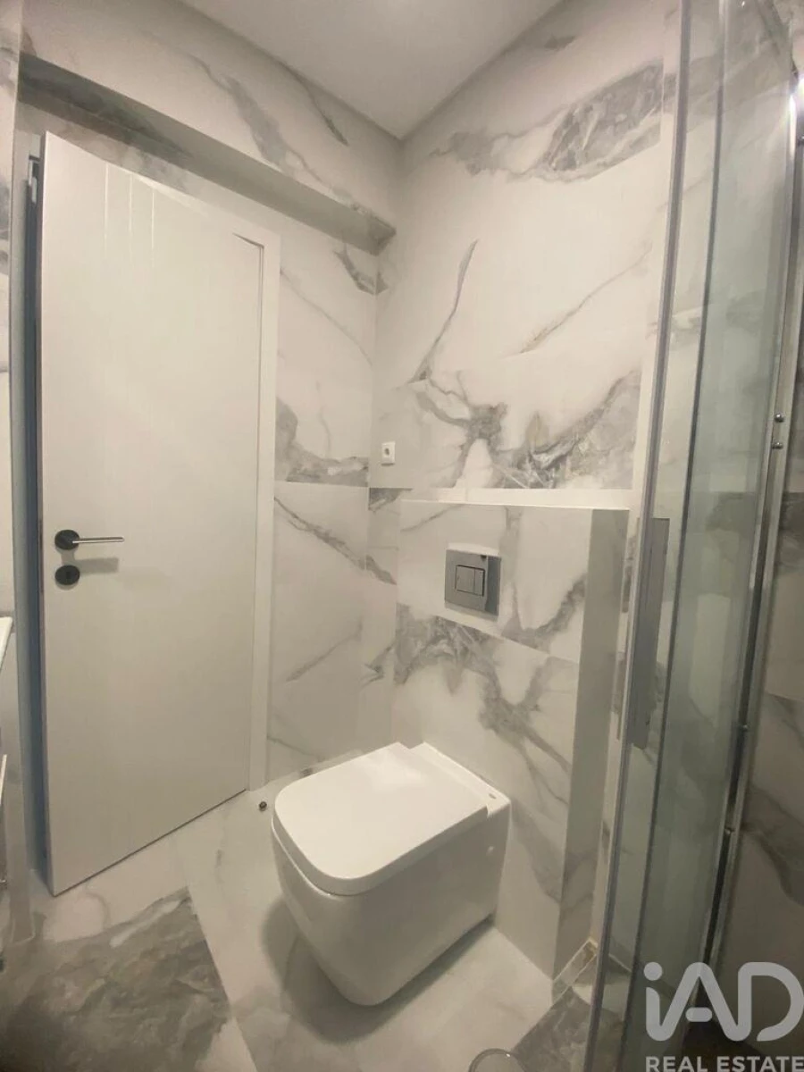 Apartamento T2 para Venda em Corroios Foto 19